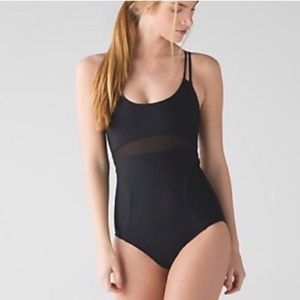 Lululemon Tidal Flow One Piece Swimsuit, size 6